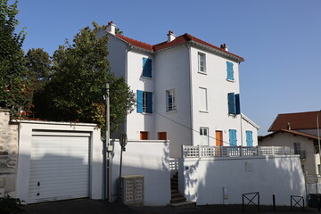 Maison typique, vue de l'extérieur, ville de Créteil, département du Val de Marne, France