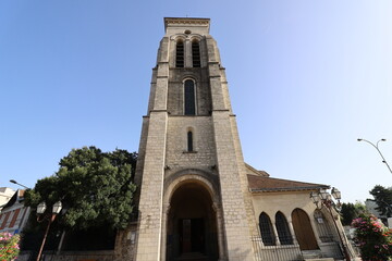 Fototapeta na wymiar L'église Saint Christophe, ville de Créteil, département du Val de Marne, France