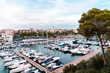 Fototapeta na wymiar Porto Cristo Hafen, Mallorca