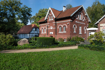Fototapeta na wymiar Historische Wassermühle mit Mühlenmuseum im Stadteil Hiesfeld in Dinslaken