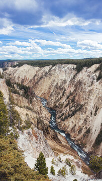 Grand canyon in yellowstone