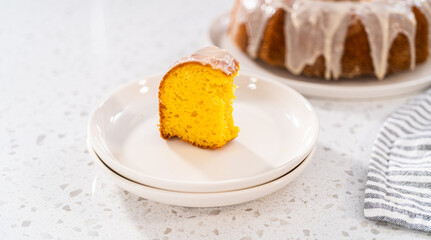 Simple vanilla bundt cake from box cake