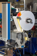 The applicator is a flexible and easily adaptable solution for printing and labeling.