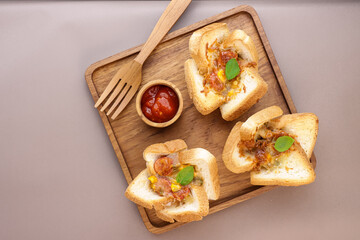 Bread Pizza Toast for Breakfast.