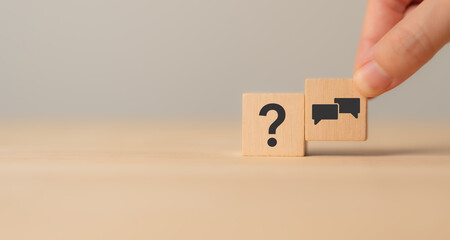 Q and A concept. Q and A symbols on wooden cube blocks on a grey background. Illustration for frequently asked questions concepts in websites, social networks, business issues. Recommendation concept. - obrazy, fototapety, plakaty