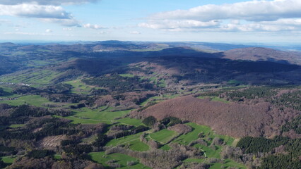 Luftbildaufnahme der Schwarzen Berge der Bayerischen Rhön im Sommer