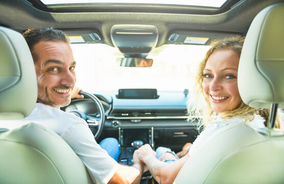Happy couple enjoying tme on road trip