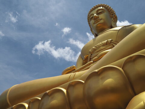 Golden Buddha statue named Luang Pho Wat Paknam at Wat Paknam, Phasi Charoen, Bangkok.