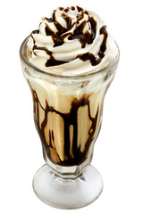 taça com milk shake de caramelo com cobertura de calda de chocolate derretido isolado em fundo transparente 
