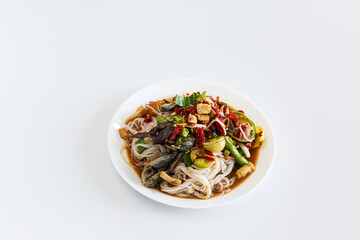 Papaya salad with rice noodles and fermented fish