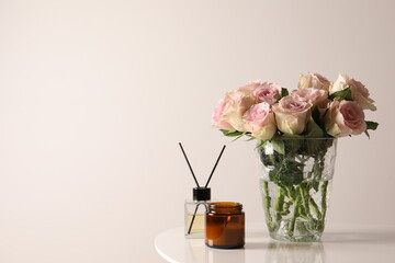 roses in vase