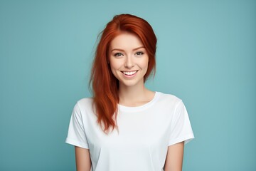 Obraz premium Portrait of a confident fictional model smiling. Isolated on a colored background. Generative AI Illustration.