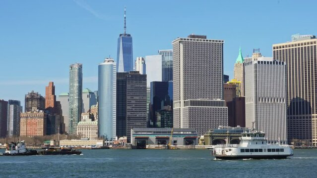 The East River separates Manhattan from Brooklyn and Queens