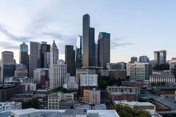 Obraz premium Seattle aerial skyline panorama of downtown at sunset, Washington USA.