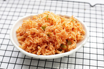 Sweet and sour crispy noodles