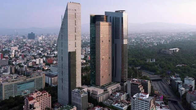 Vista a&eacute;rea de un bello atardecer en la Ciudad de M&eacute;xico
