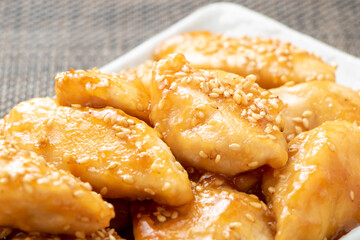 鶏ささみの甘辛炒めのアップ。
