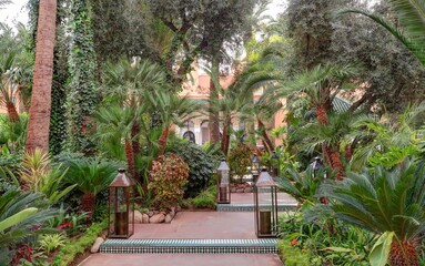 jardin oriental et architecture arabe au Maroc	