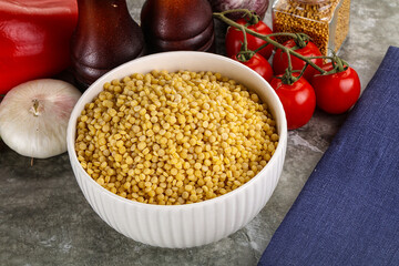 Dry ptitim heap in the bowl