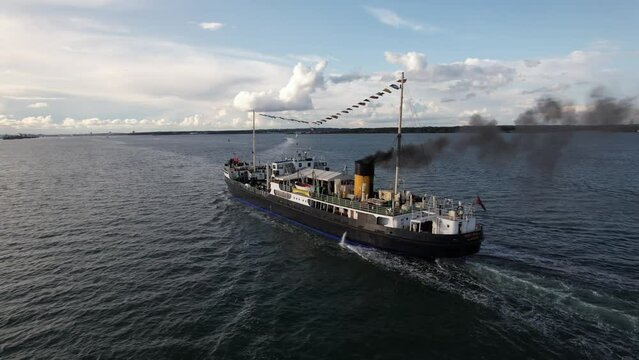 Steam Ship Shieldhall Clip 3