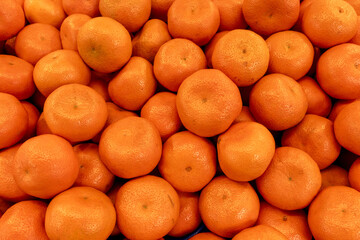 A  heap of fresh and juicy oranges.