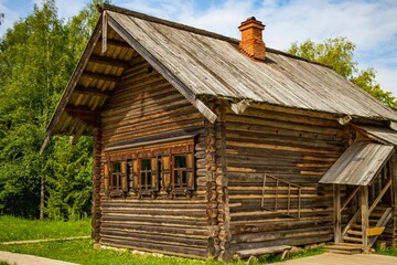 Obraz premium old wooden house