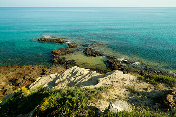 Il borgo medievale di Castel Sardo affacciato sullo spettacolare mare della Sardegna. Sardegna,...