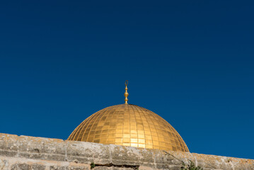 Fototapeta na wymiar The golden cupola of Dome of the Rock, Temple Mount, al-Aqsa mosque, Jerusalem, Israel