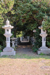 Obraz premium 石燈篭のある花瀬望比公園