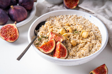 Breakfast figs oatmeal