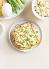 Egg salad sandwich