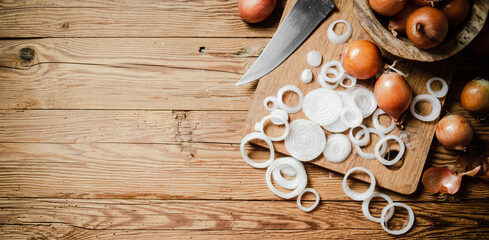 Fresh chopped onion. - obrazy, fototapety, plakaty