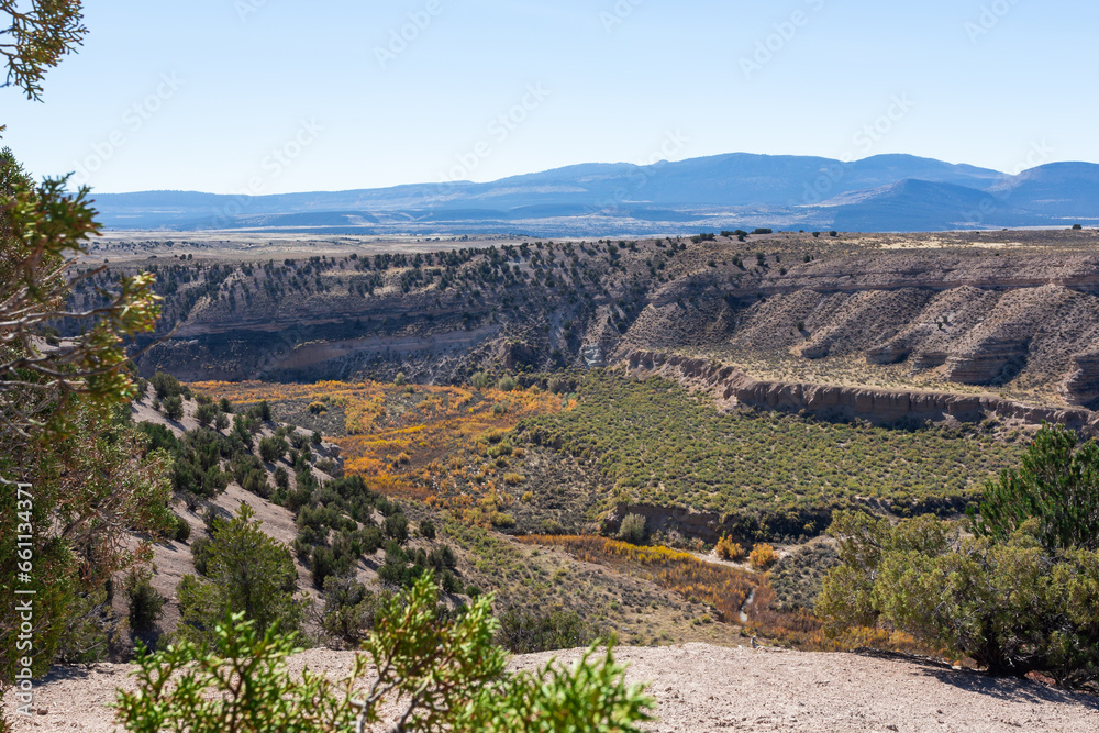 Wall mural Wide view of the canyon landscape in autumn. Colorado, USA