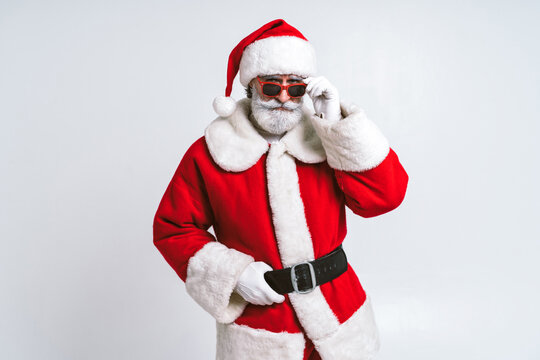 Image of Santa claus getting ready for the christmas 2021