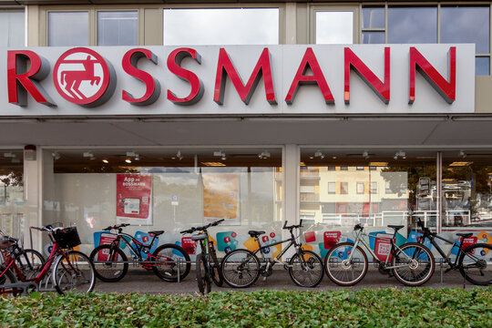 POLAND, BYDGOSZCZ - January 14, 2022: Rossmann Drogeria Parfumeria Cosmetic  Shop. Signage of Germany's second-largest drug store chain Stock Photo