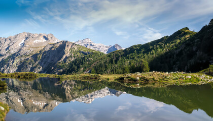 Fototapeta na wymiar Mountain Landscape view with reflections