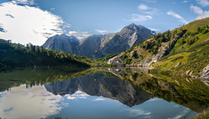 Fototapeta na wymiar Mountain Landscape view with reflections