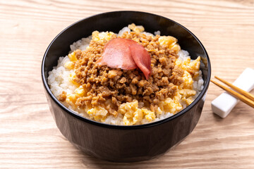 鶏そぼろ丼