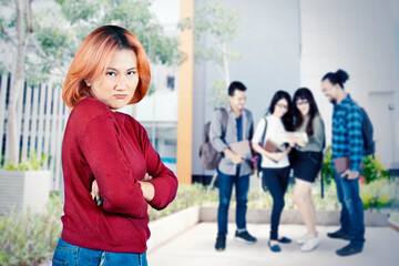 Obraz premium Young woman angry with no friends