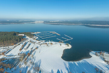 Winterliche Ruhe am Seezentrum Ramsberg am Brombachsee im Fränkischen Seenland