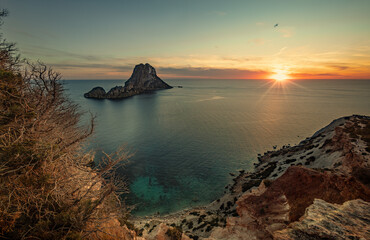 Sonnenuntergang bei Es Vedrà auf Ibiza