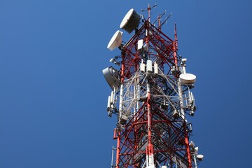 Mobile network base station tower