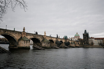 Obraz premium Amazing autumn view on the Charles Bridge and Vltava river 