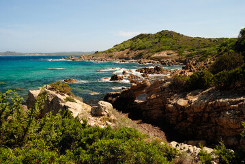 La baia di Lu Caloni sulla costa di Aglientu