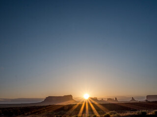 Monument Valley sun rays