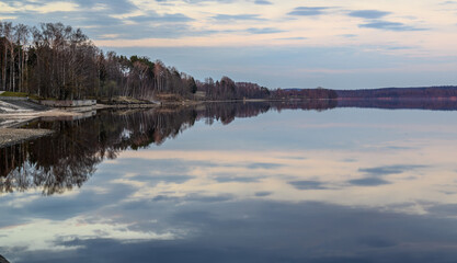 Fototapeta premium evening walk along the river bank 3