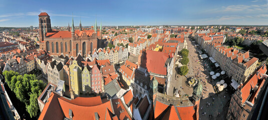 St. Mary's Basilica in Gdańsk, Poland © robnaw