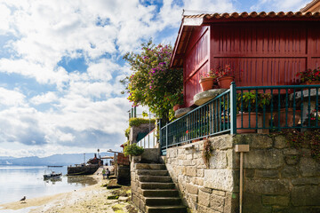 Fototapeta na wymiar View of the beautiful fishing village of Combarro, in Pontevedra, Galicia