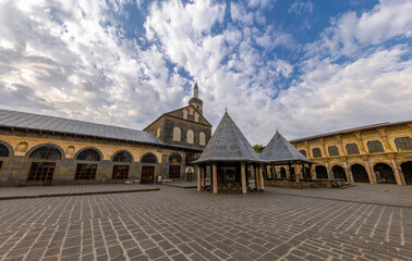 Obraz premium historical great mosque in the center of diyarbakir, turkey