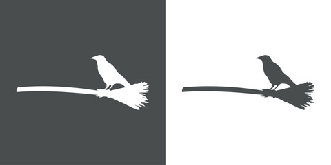 Logo con silueta de cuervo negro en escoba de bruja para su uso en invitaciones y tarjetas de Halloween - obrazy, fototapety, plakaty
